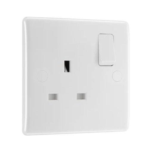 Picture of Single Socket - 800 Series White Moulded